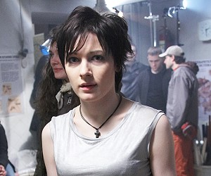 �������